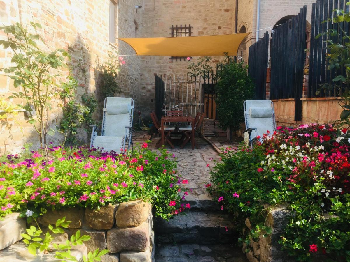 Est Locanda San Ginesio Ngoại thất bức ảnh